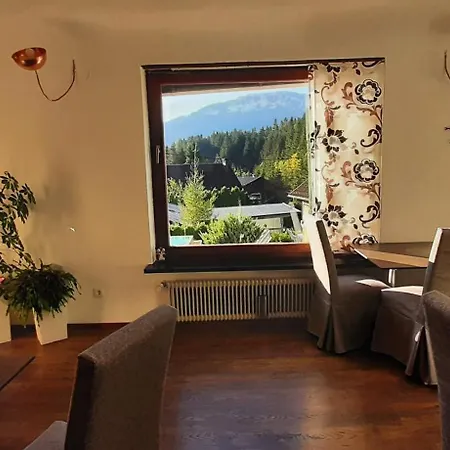 Haus Sieben - Singer Lydia 3*