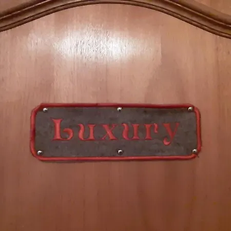 Haus Sieben - Singer Lydia Panzió