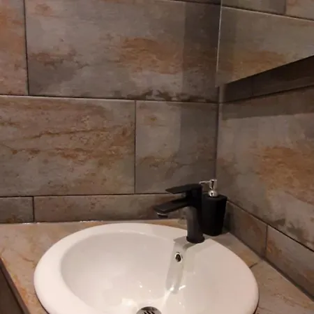 Haus Sieben - Singer Lydia 3*