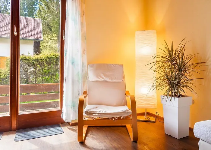 Haus Sieben - Singer Lydia 3*