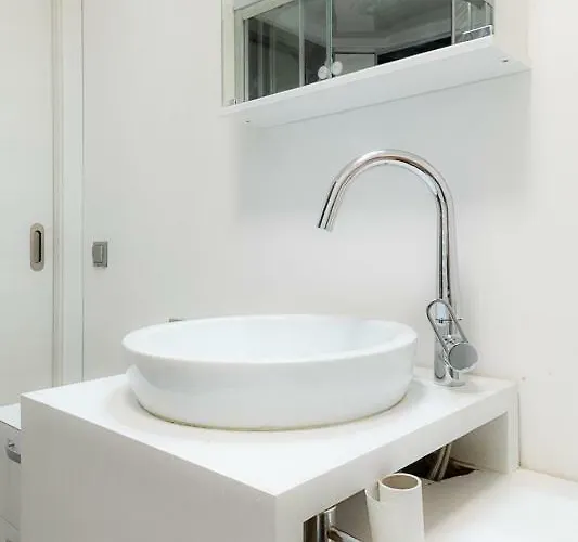 Haus Sieben - Singer Lydia 3*